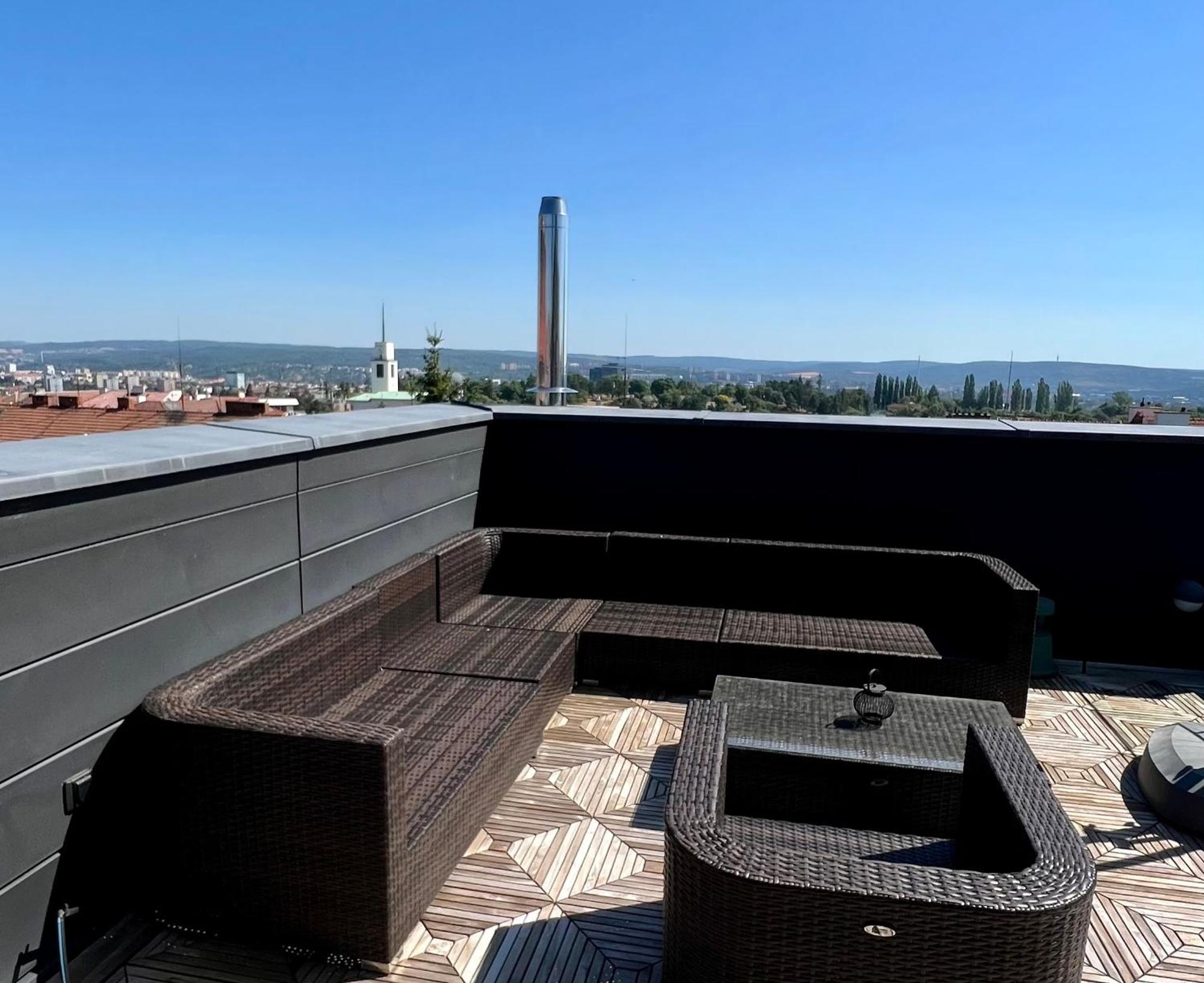 Apartman Se Saunou A Terasou S Vyhledem Na Μπρνο Εξωτερικό φωτογραφία